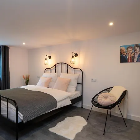 Сasa de vacaciones Staymoovers - Secret Loft W Poblizu Krakowa Paszkówka